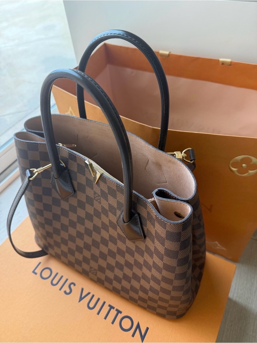 Louis Vuitton Brown Damier Ebene Tote with Gold V Detail - Picture 2 of 4